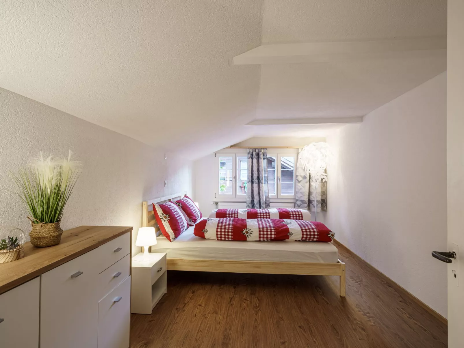 StayBrienz House - Image-tags.info