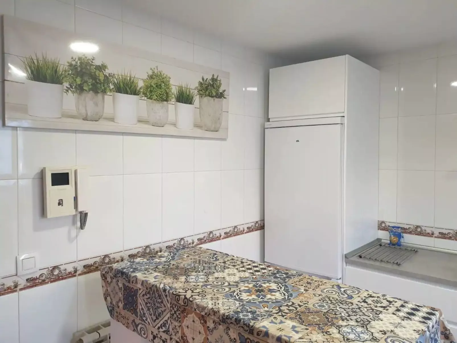 Helles Haus mit Aussicht und privatem Pool - Image-tags.info