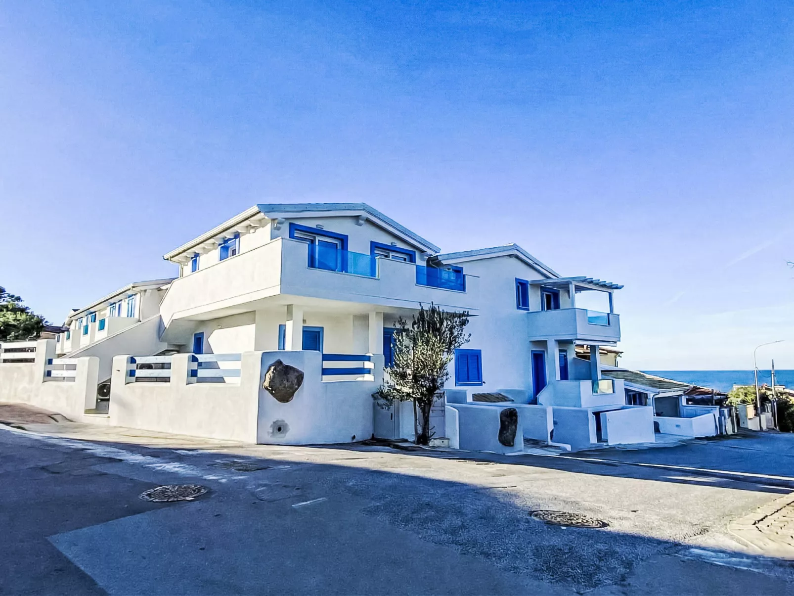 Nereide Blu - Outside