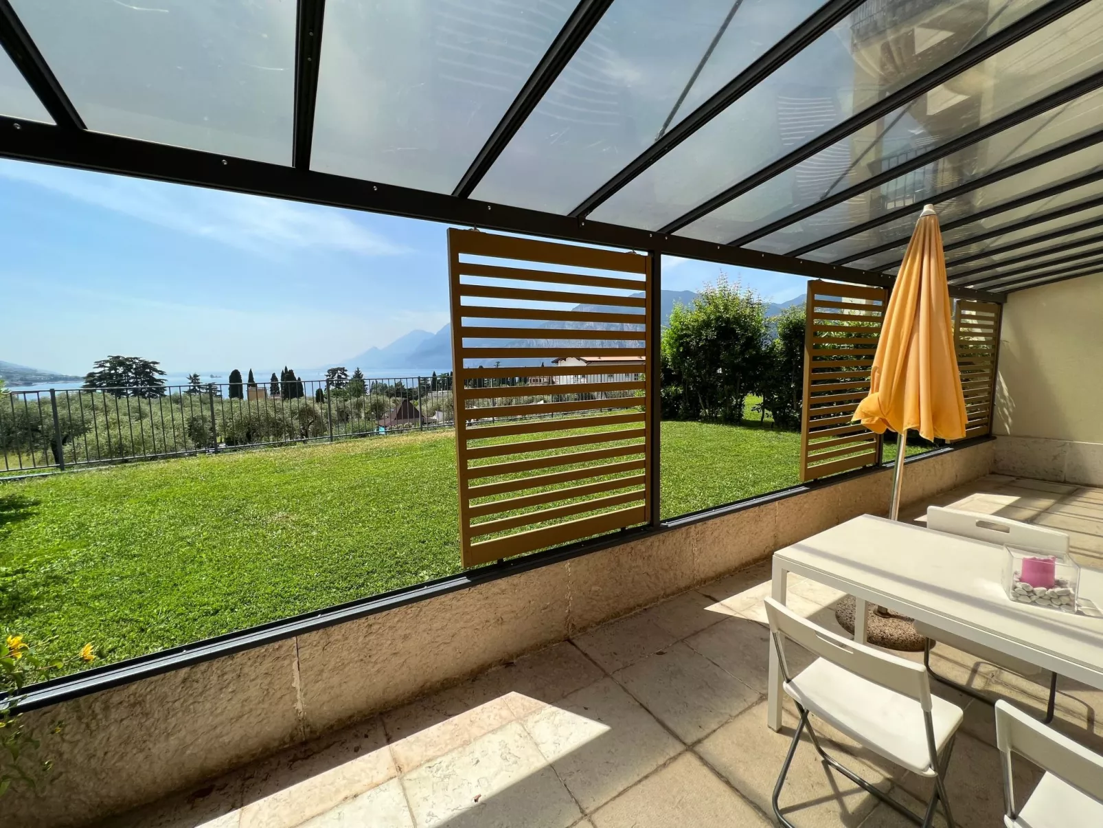 Zwei-Zimmer-Wohnung mit Seeblick - Image-tags.info