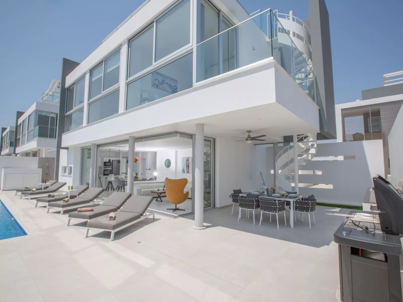 Haus in Pernera mit Bi-Fold Patio - Image-tags.info