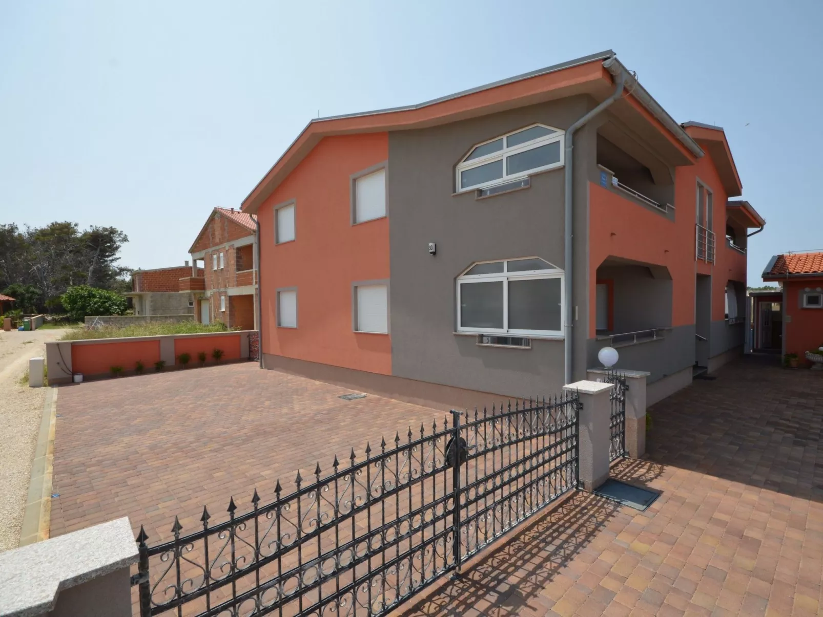 Apartment Komljen 1 - Image-tags.info