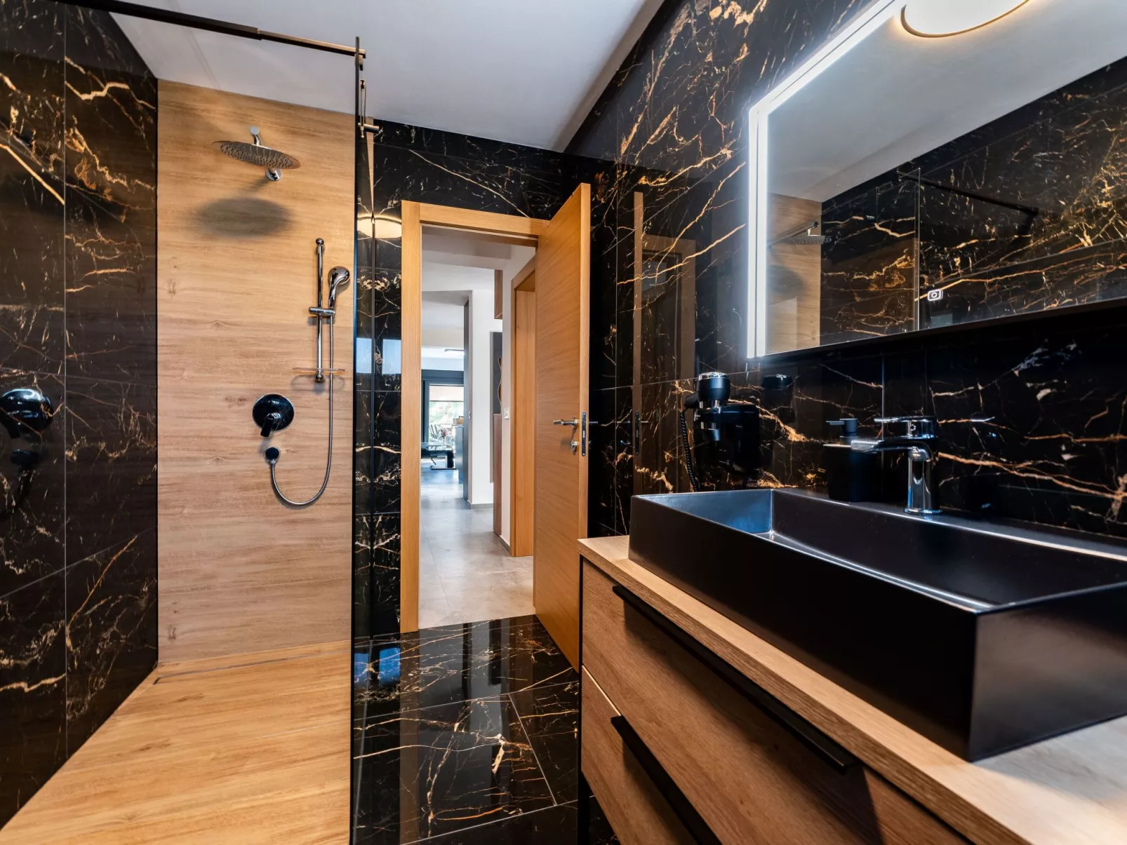 Royal 1 - Image-tags.info