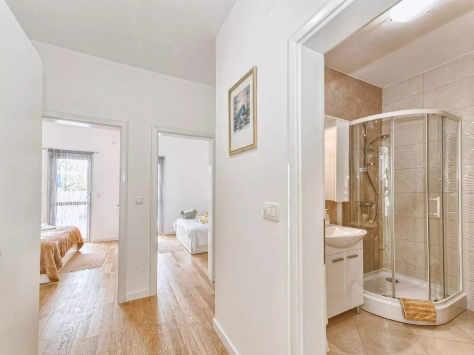 Strandhaus mit Pool in Meeresnähe - Image-tags.info