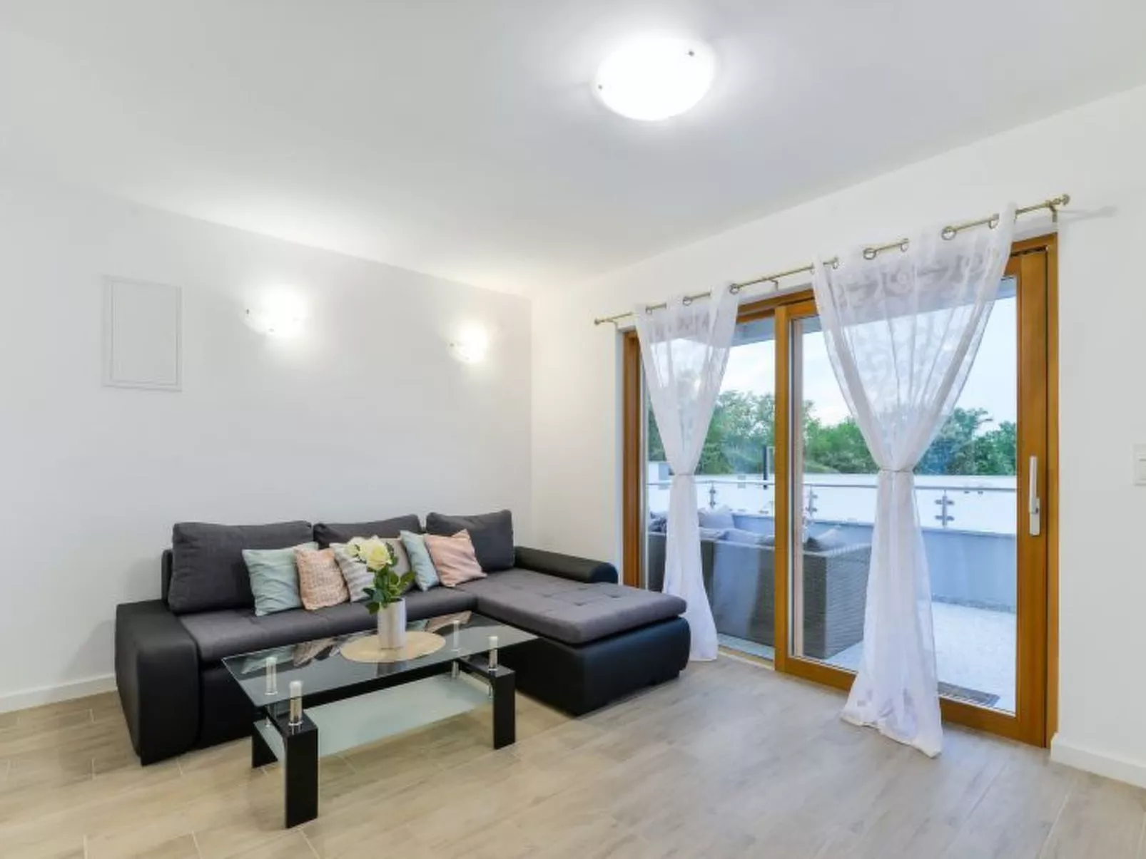 Vila Megy -  ID 2209 - Image-tags.info