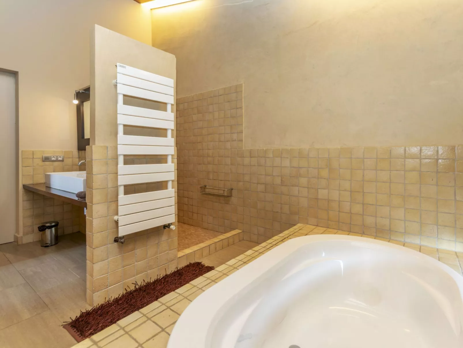 Mas Oliveres - Inside