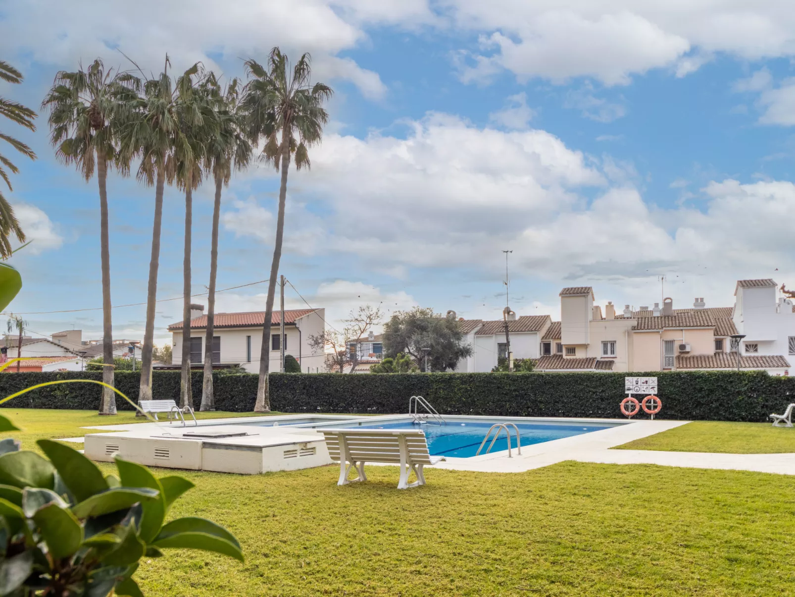 Bahia Dorada - Outside