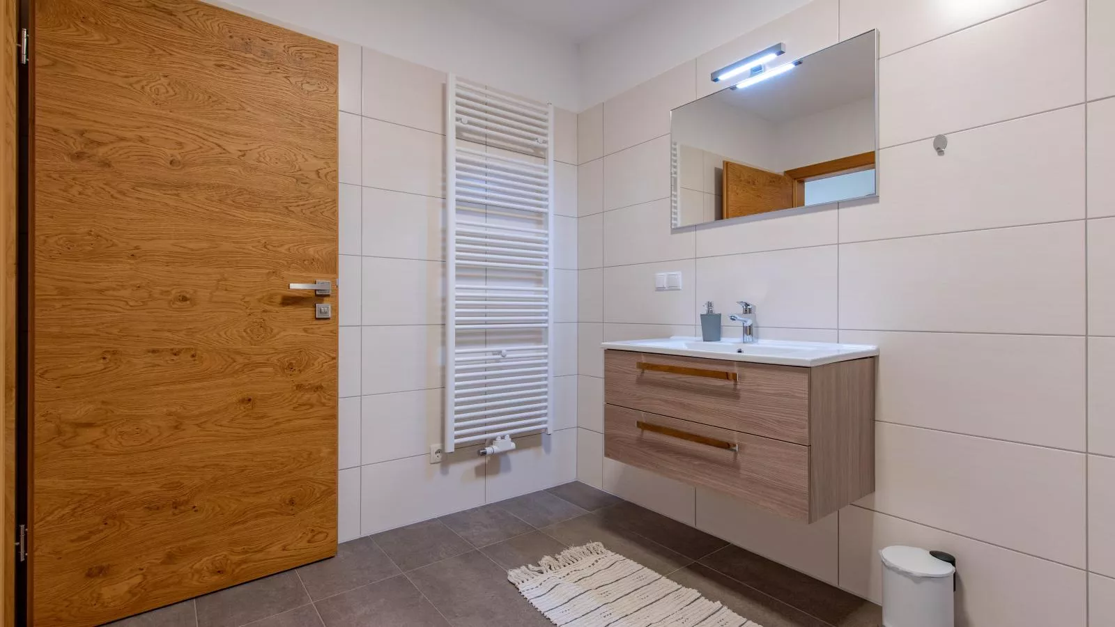 Mountain Apartment - Badezimmer