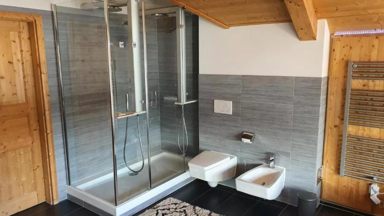 Tauern Lodge - Badezimmer