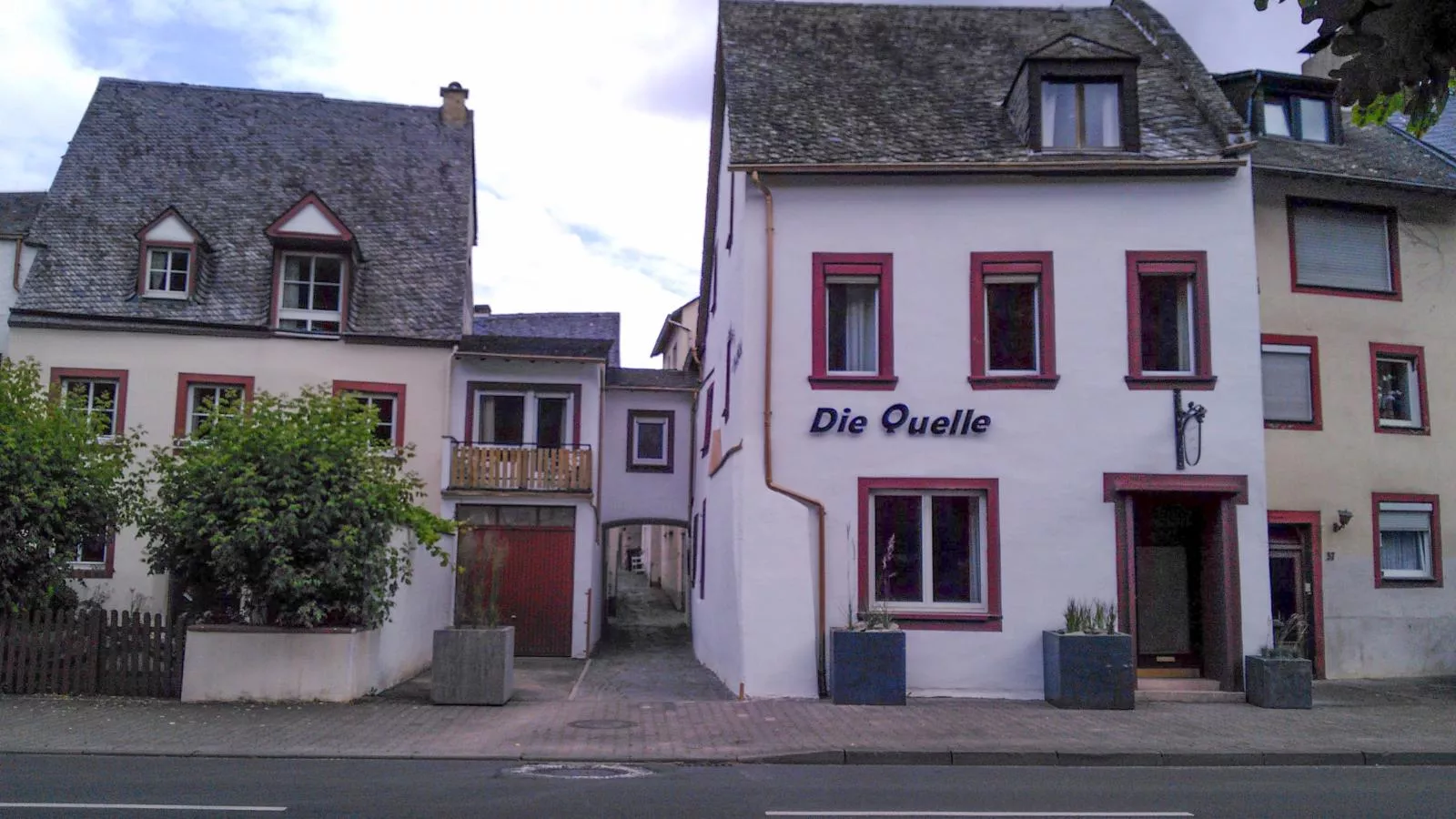 Quelle - Außenbereich Sommer