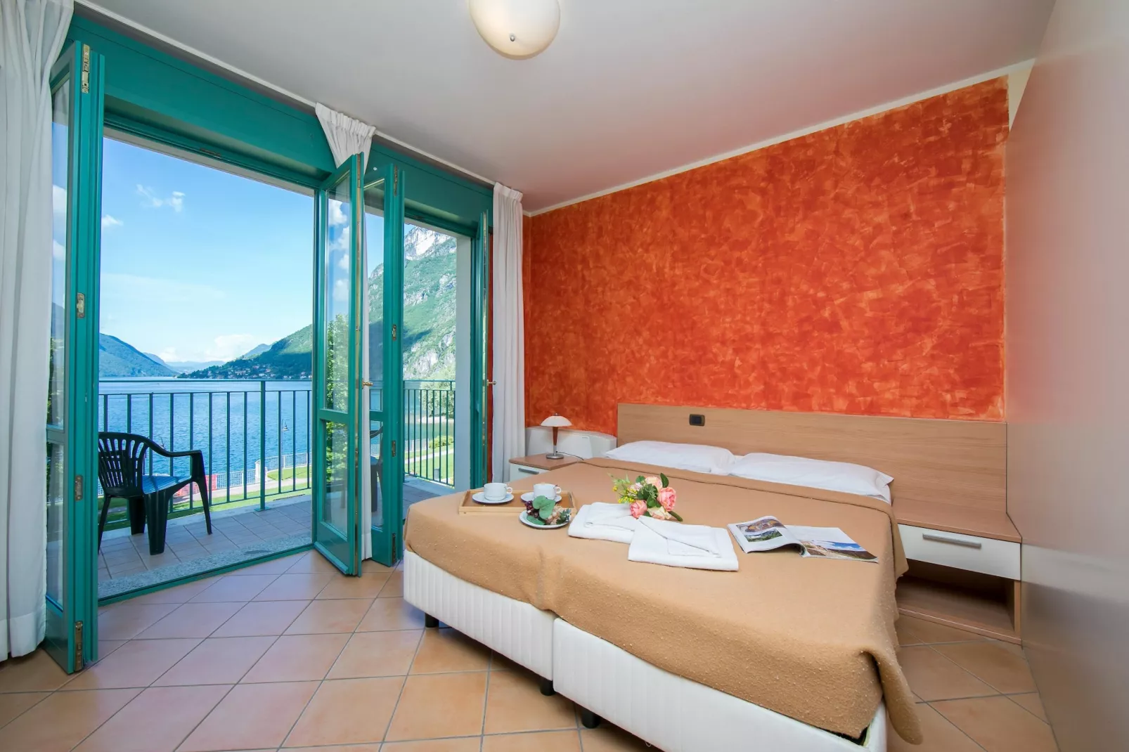 RESIDENCE PORTO LETIZIA - PALACE-1ROOM APT 4 PAX LAKE VIEW PLUS 8205 - P1LP4 - Bedroom