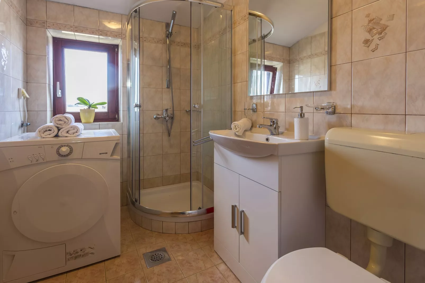 Casa Kujici-Bathroom