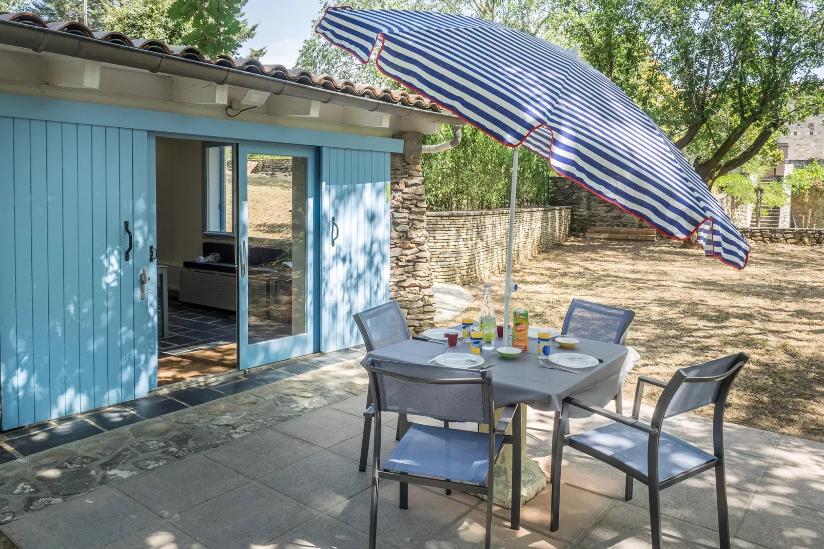 Petit gite-Terrace balcony