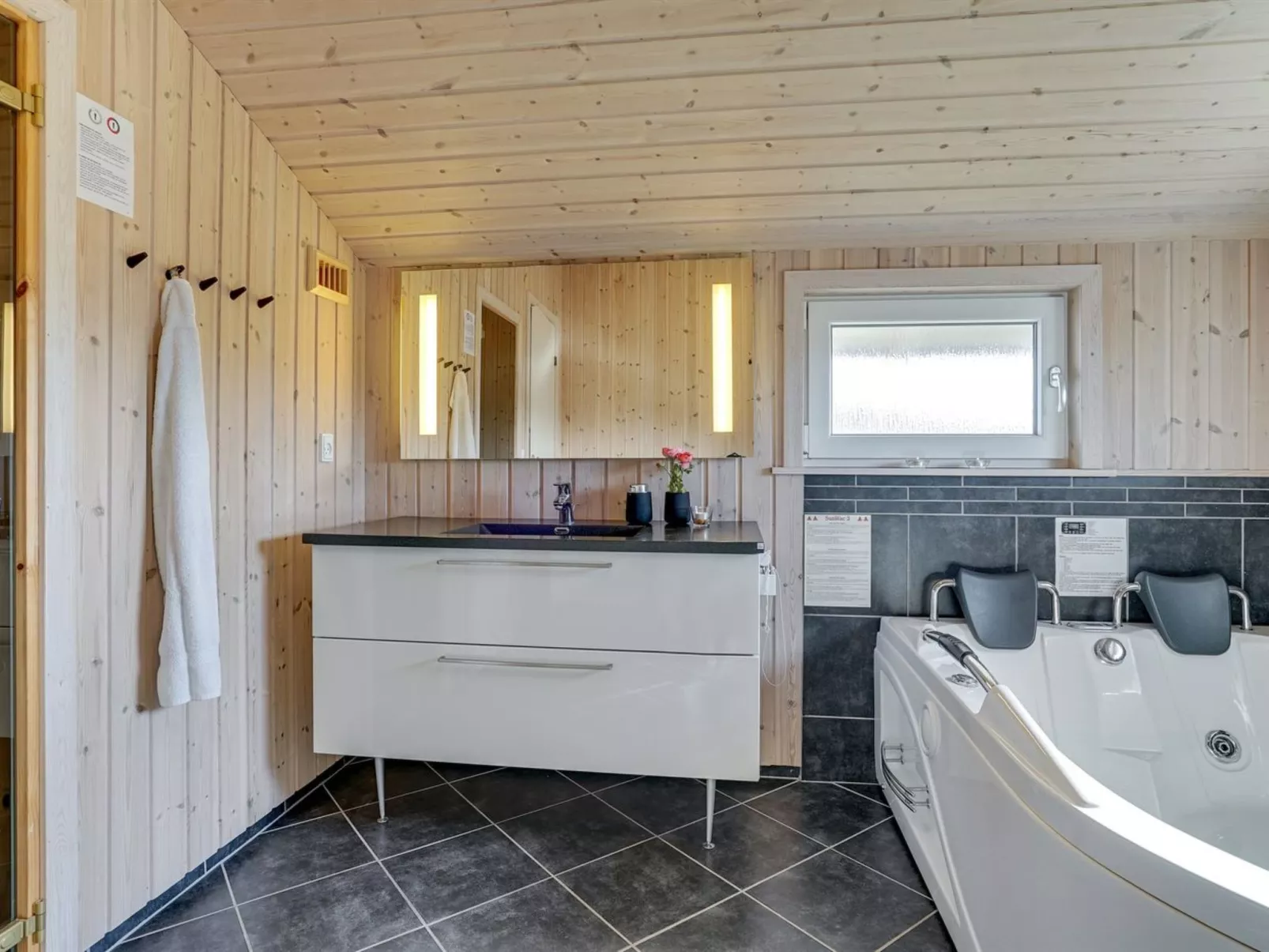 "Emelia" - 50m from the sea-Drinnen