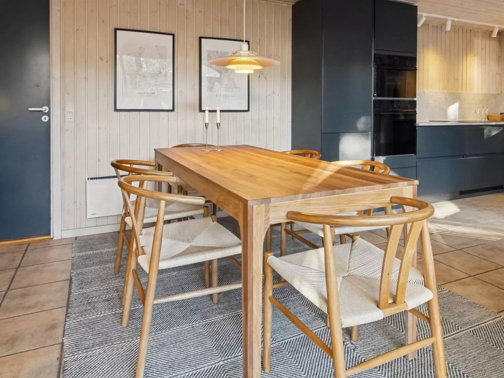 "Karri" - 1.1km from the sea-Dedans