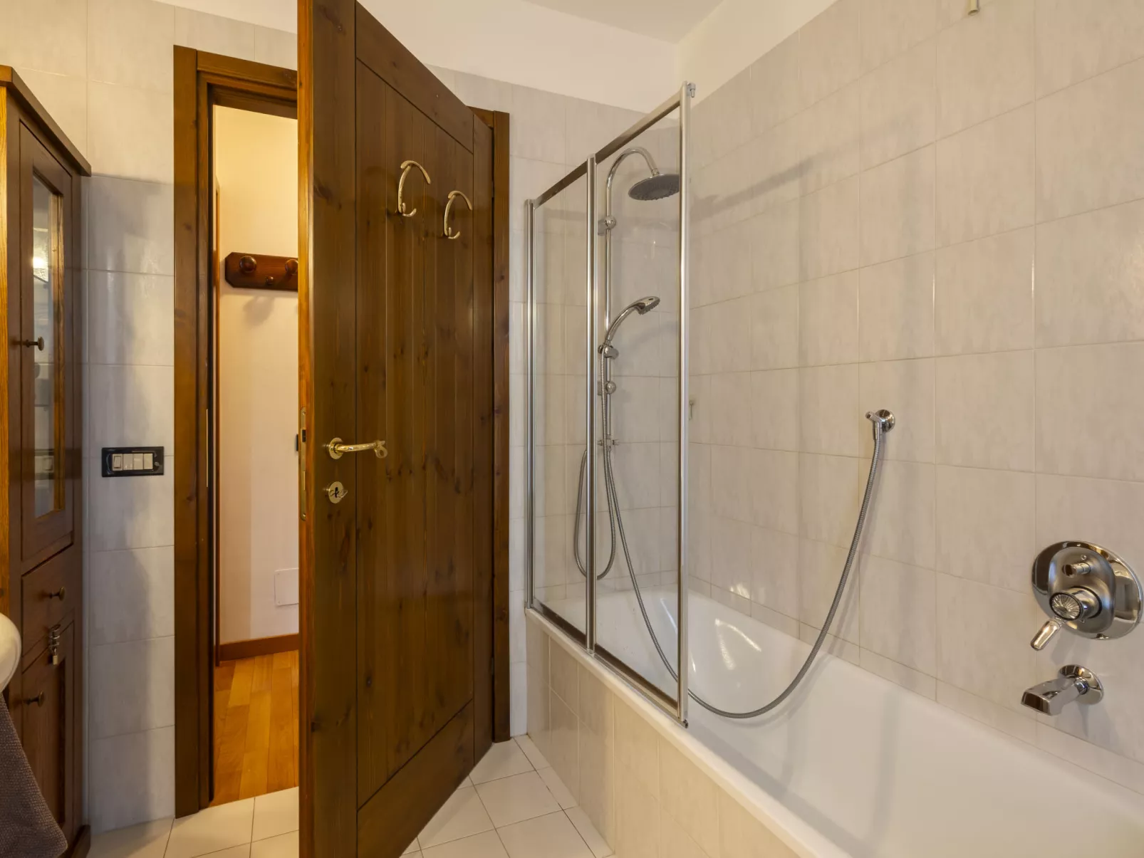 Monte Confinale Terrace View-Inside