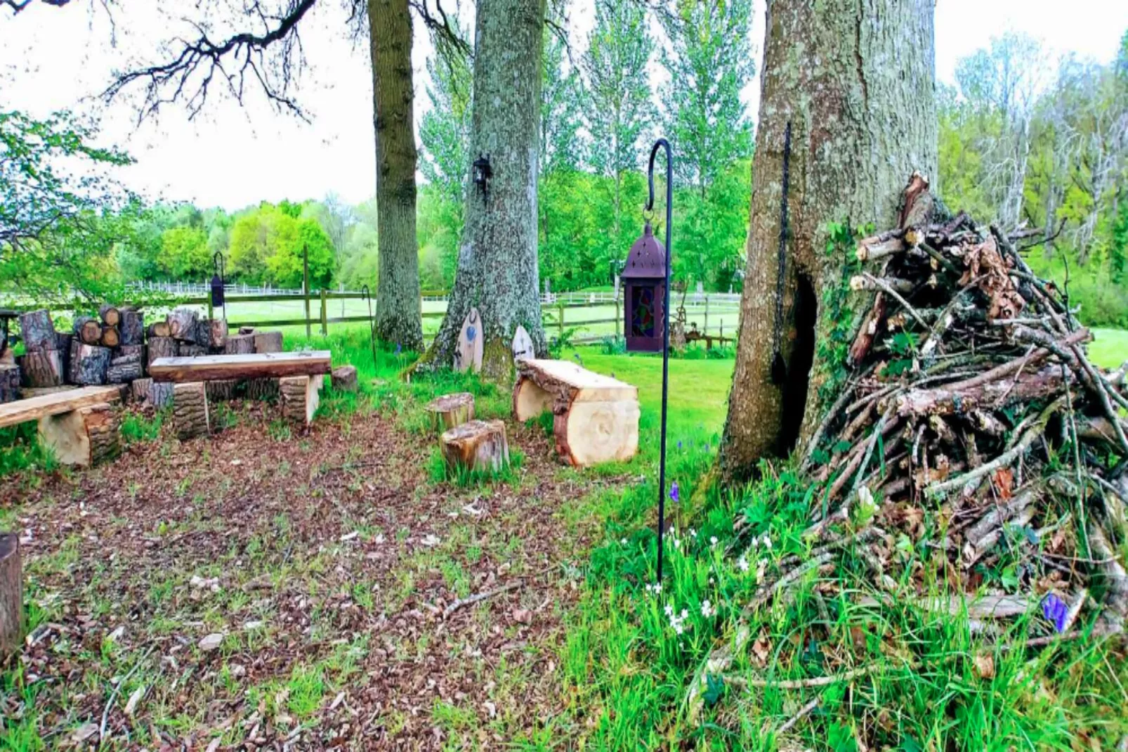 Shepherd's Hut at Hilltop Farm-Outdoor