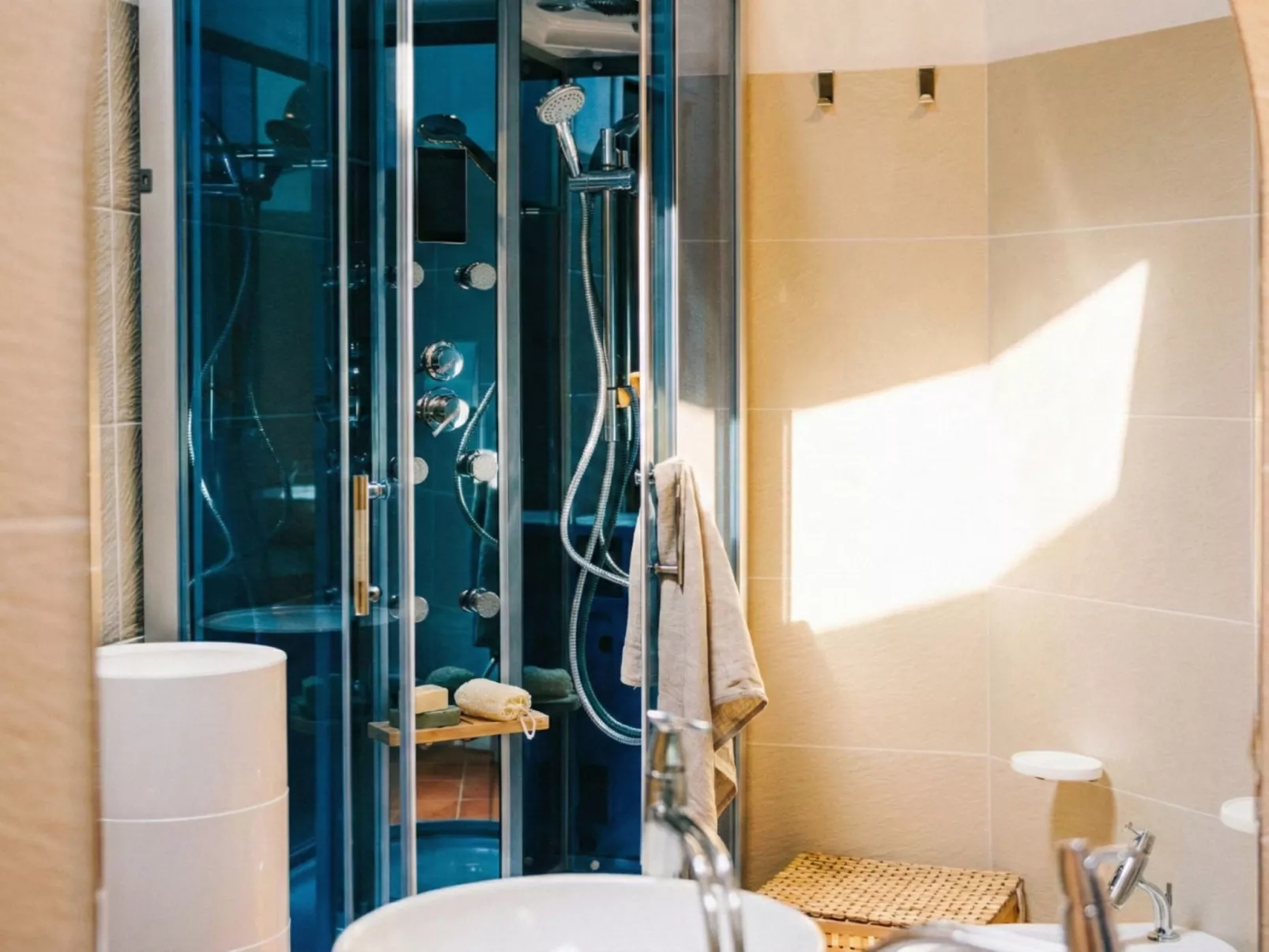 Crystal Sea Apartment-Inside