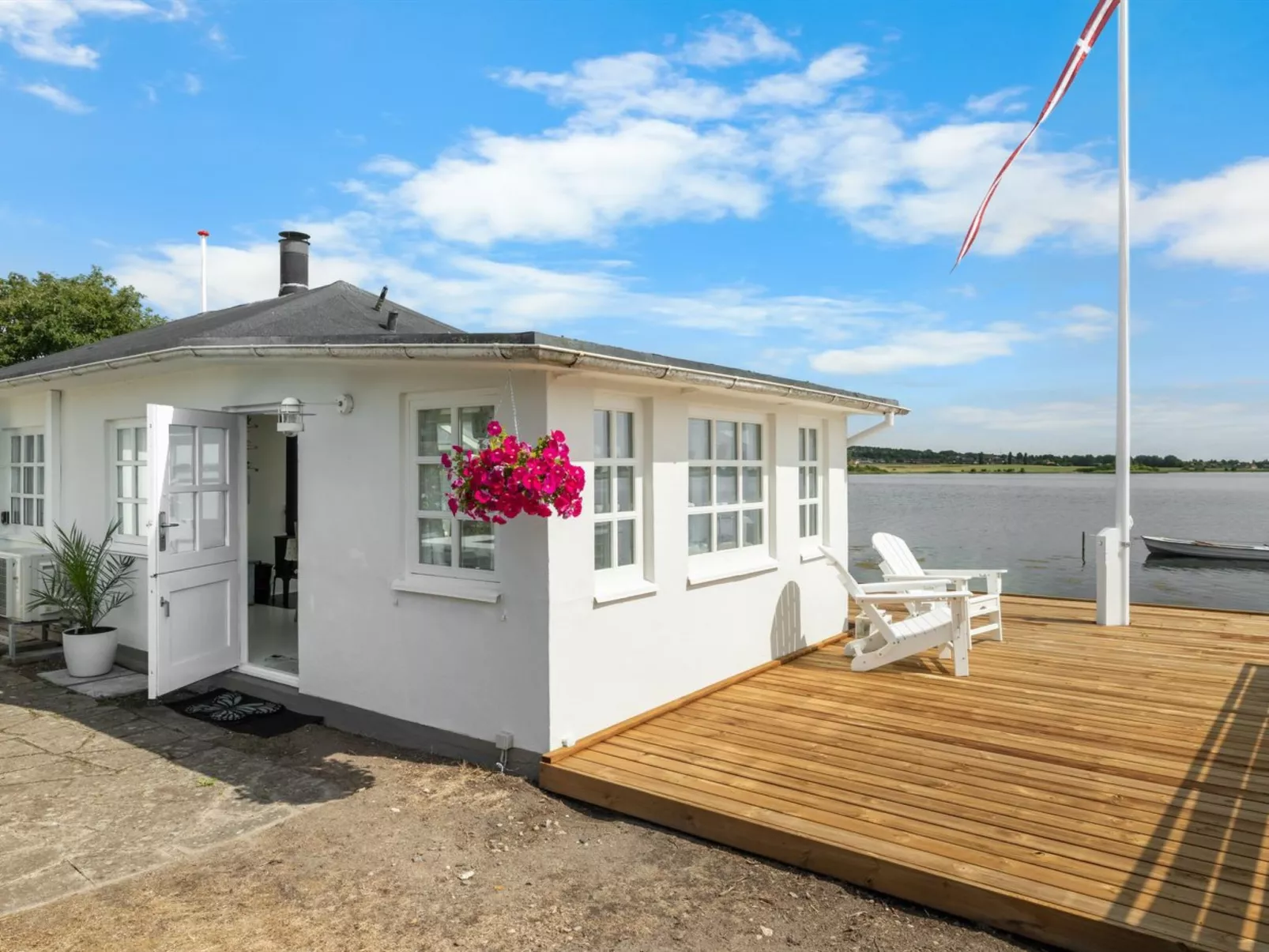 "Jorek" - 10m to the fjord - Draußen