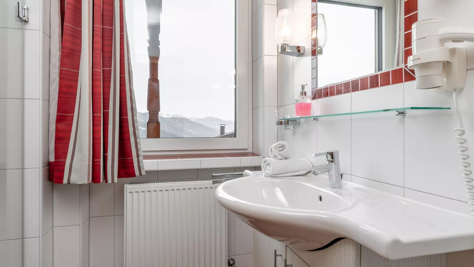 Landhaus Marchfeld Top 1  Top 2 - Bathroom