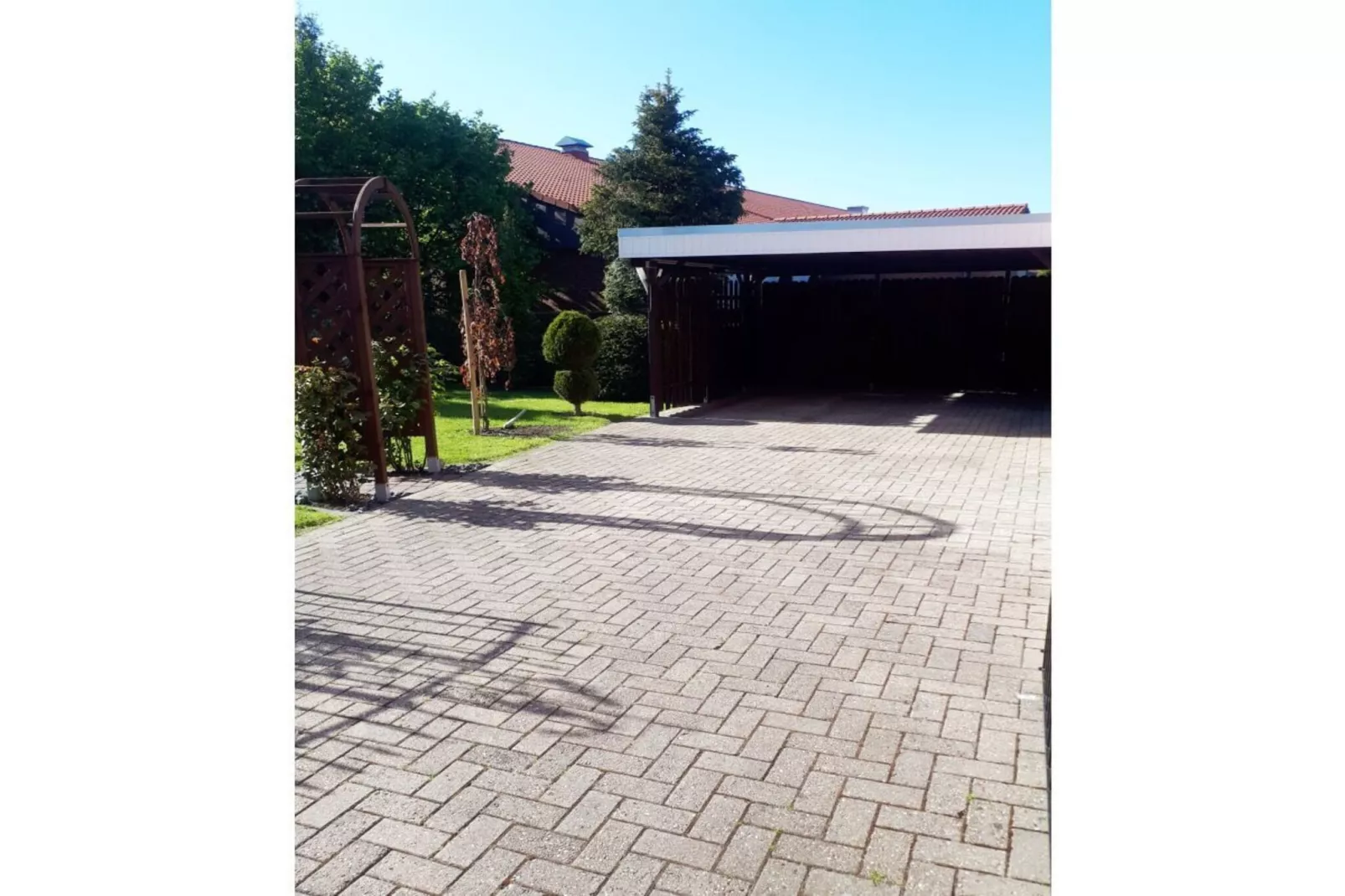 341522-Außenbereich Sommer