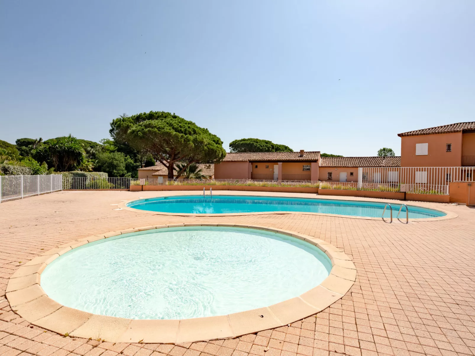 Le Thalassa-Draußen