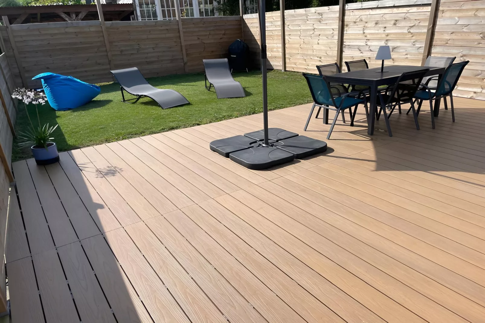 Maison de ville avec terrasse/jardin Guerlesquin-Terrasse/Balkon