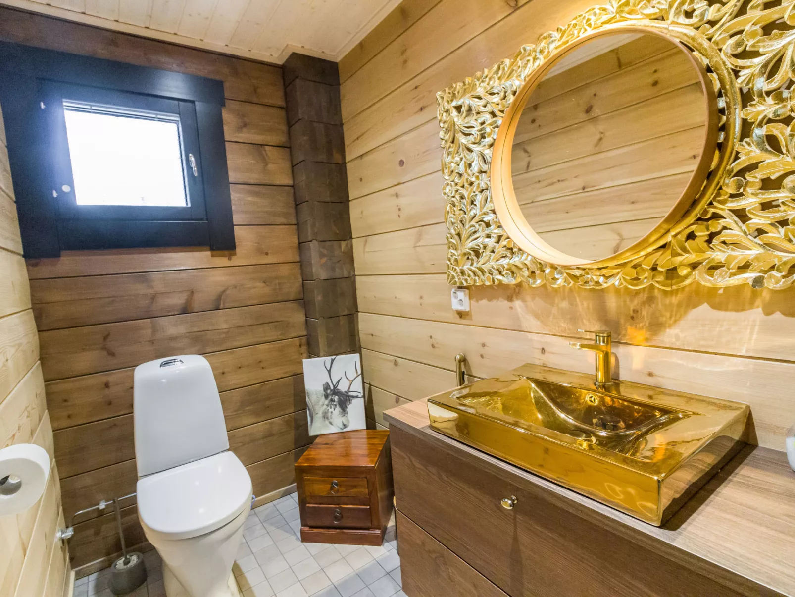 Villa valoisa - Drinnen