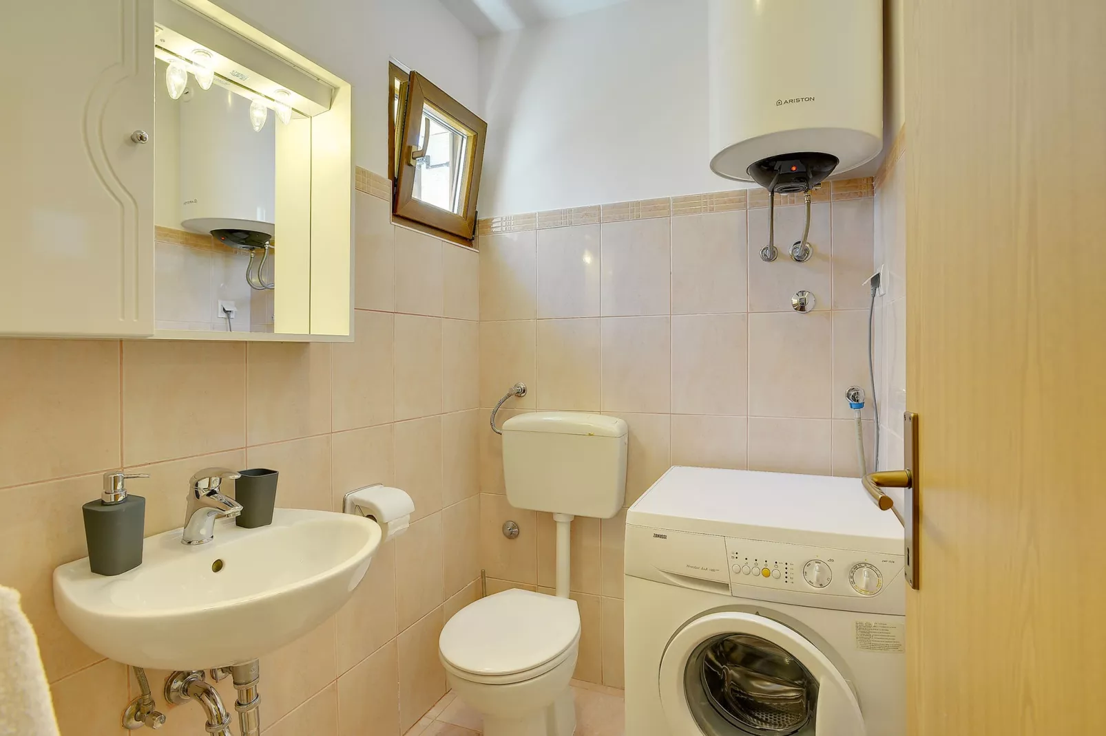 Villa Viola-Bathroom