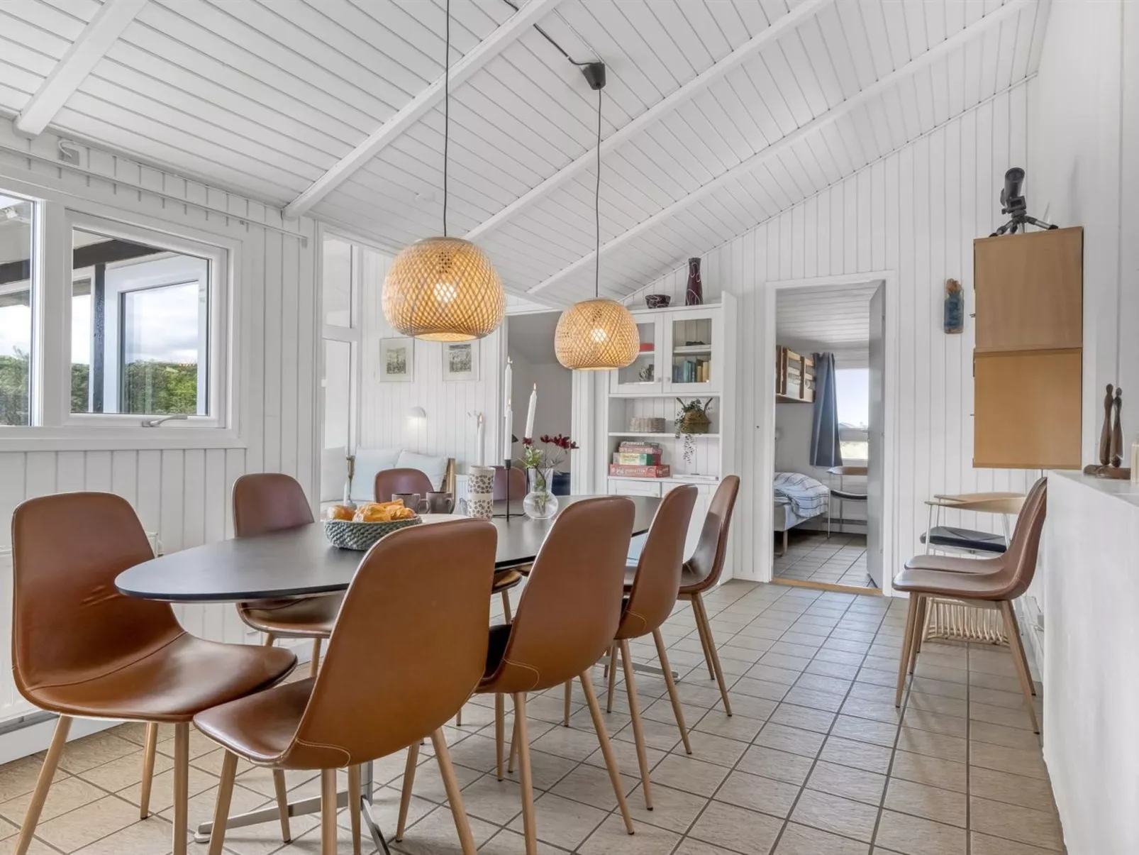 "Askrik" - 350m from the sea - Inside