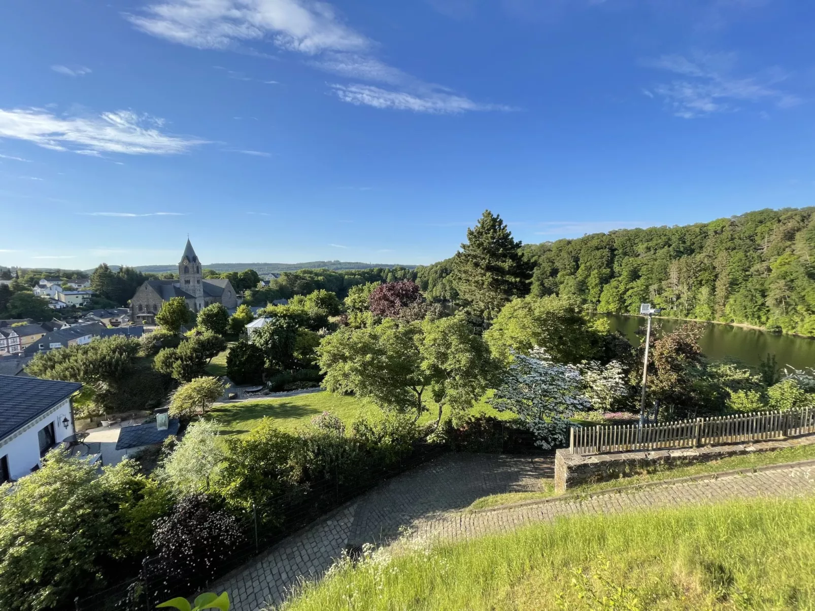 In Ulmen mit Grill - Area