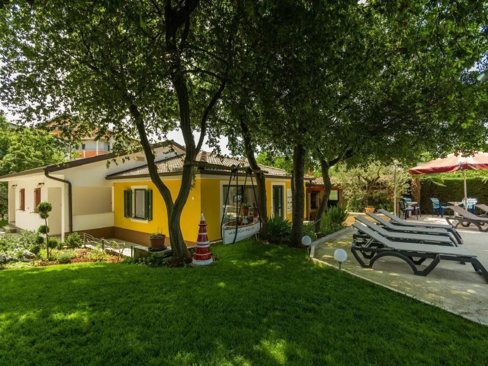 Haus Garden - Dehors