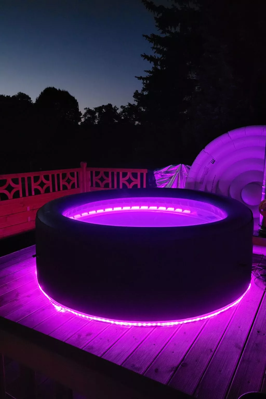 Wellnessparadies mit Sauna und Whirlpool - Image-tags.info