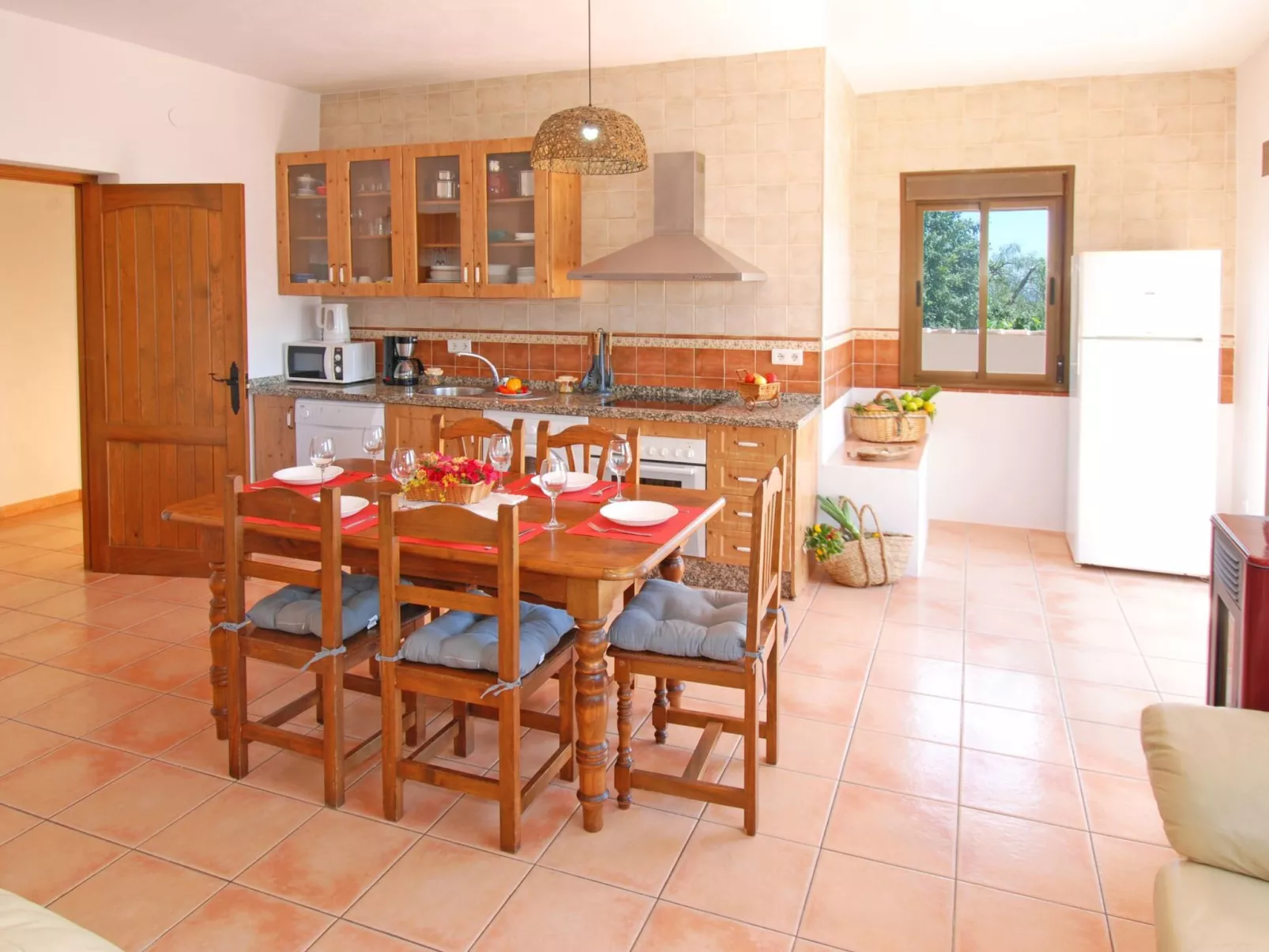 Villa Los Poyatos, beheizter Pool, Wifi, AC,BBQ - Image-tags.info