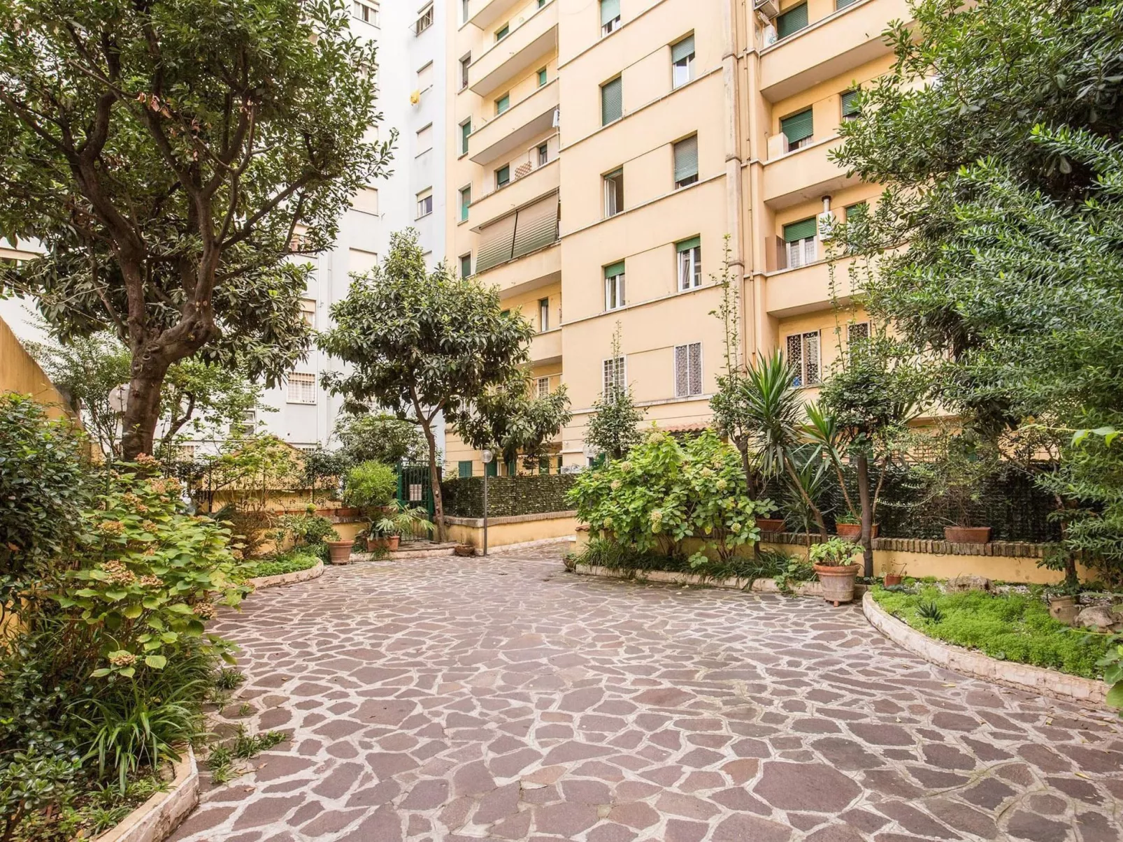 Mit privatem Balkon - Image-tags.info