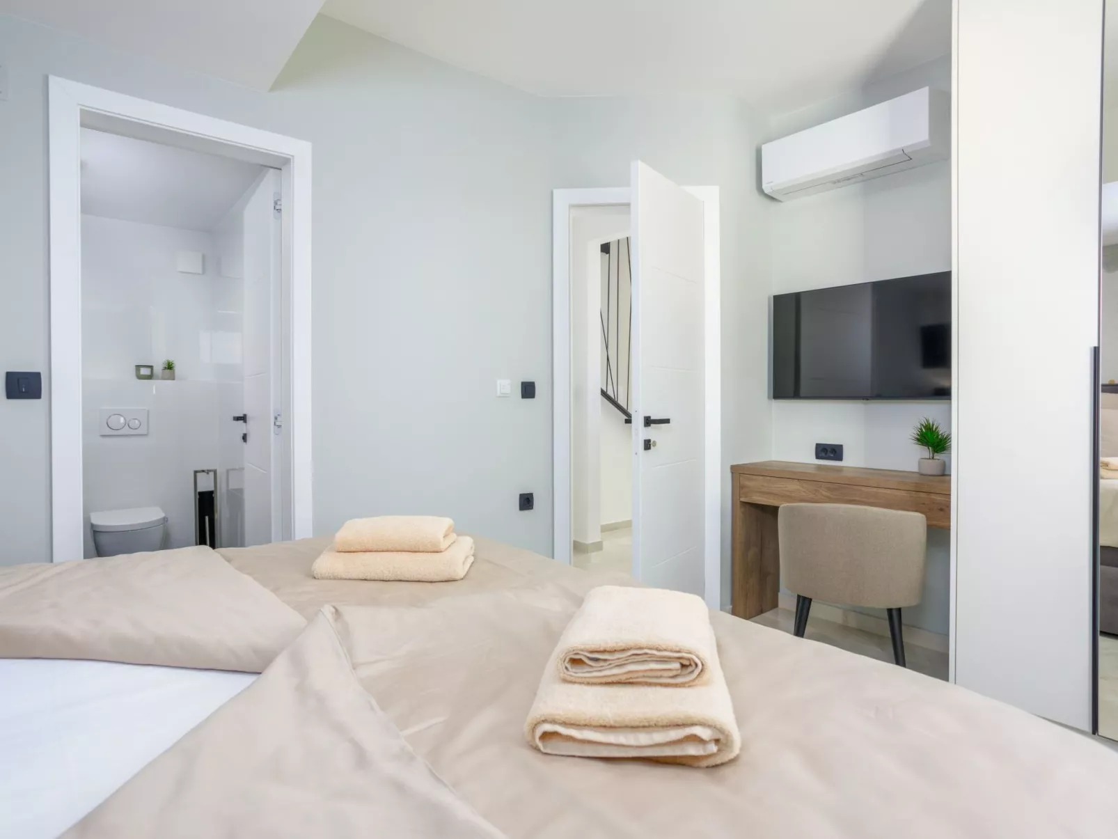 Luxusvilla mit beheiztem Pool in Strandnähe - Image-tags.info