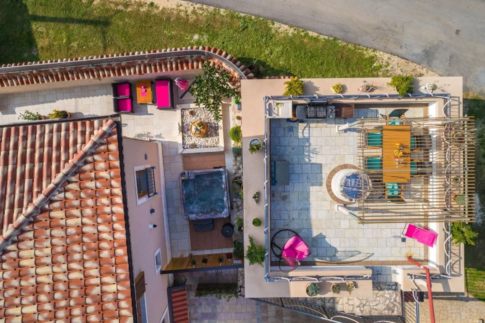 Villa Porto-Exterior summer