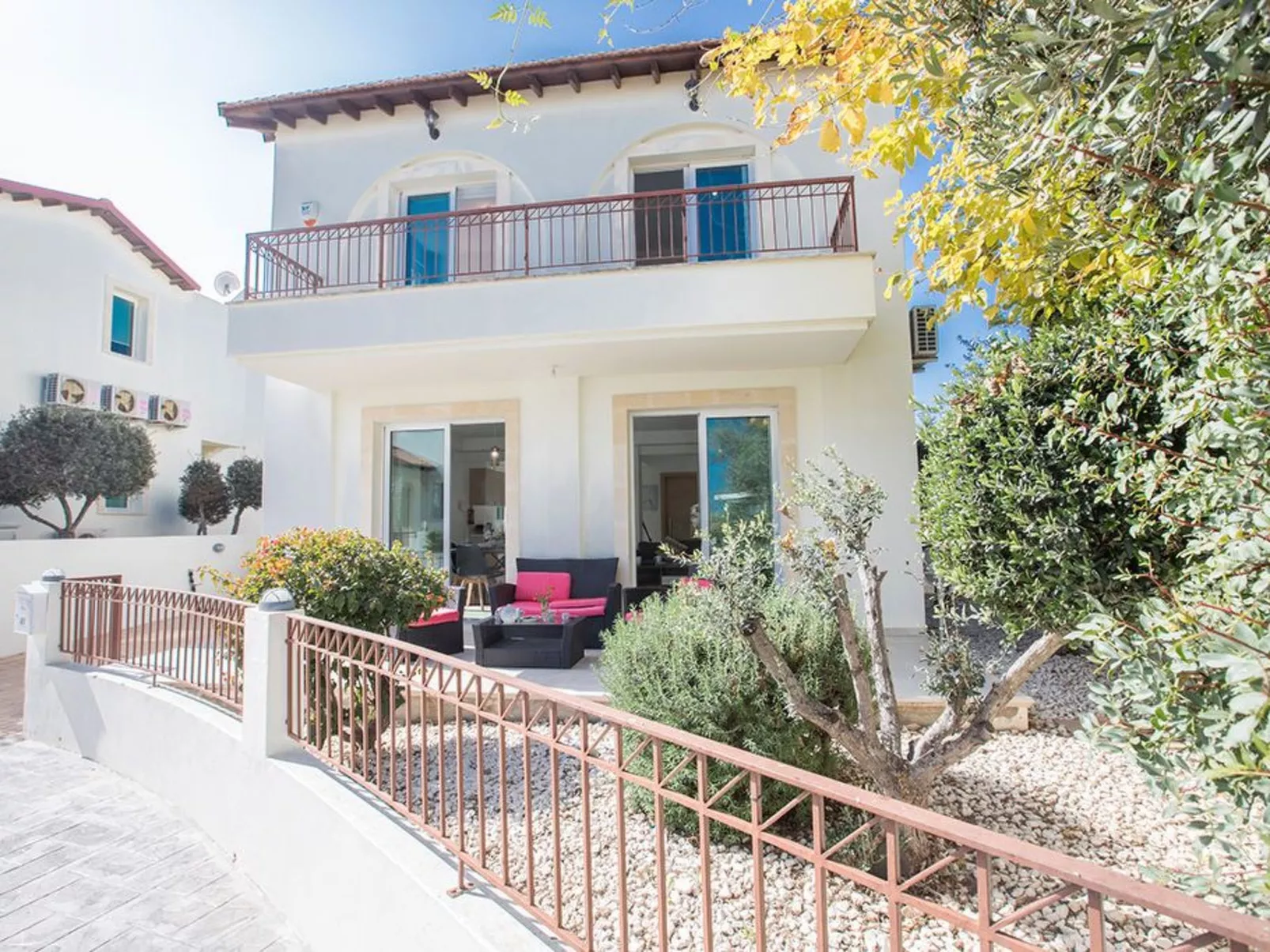 3-Bett-Villa mit privatem Pool in einer bewachten Anlage - Image-tags.info