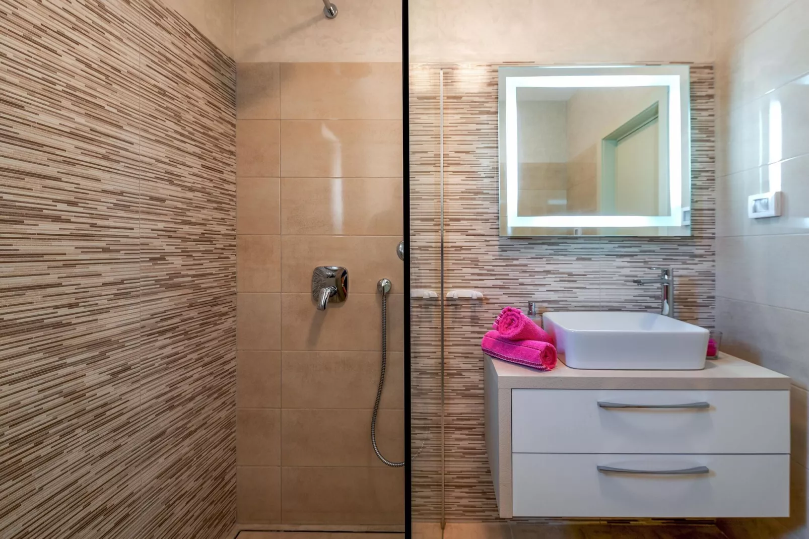 Villa Porto-Bathroom