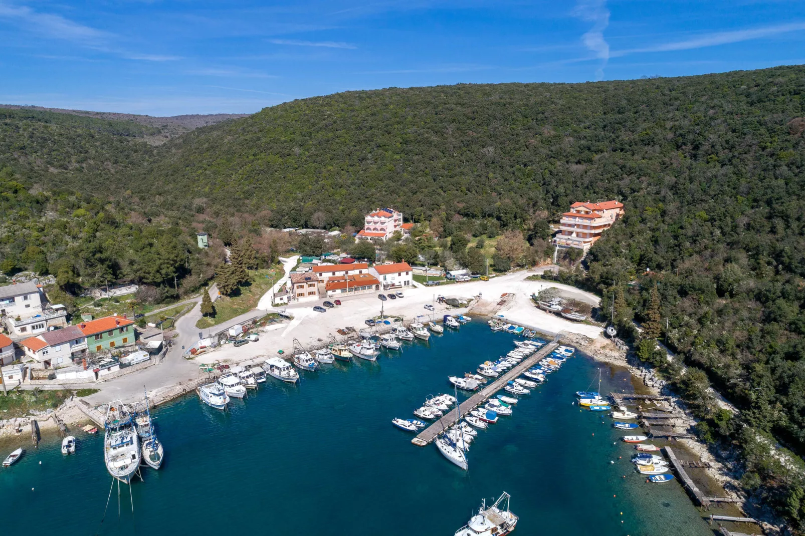 Villa Porto-Areas summer 1km