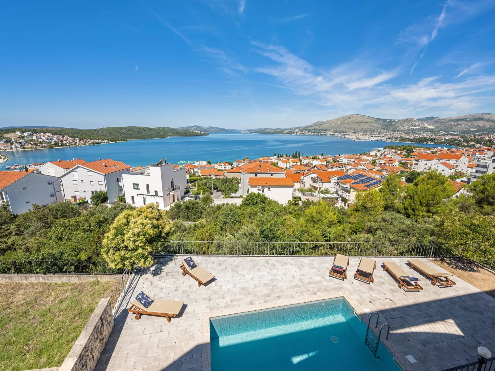 Meerblick-Apartment mit Pool Ciovo Breeze - Image-tags.info