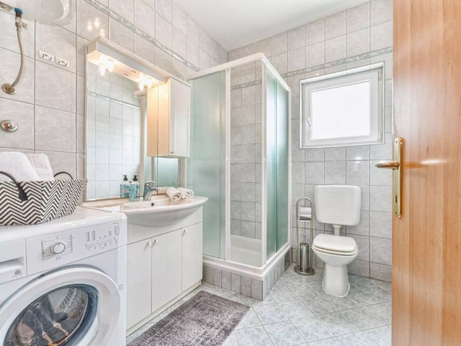 Strandhaus mit Pool in Meeresnähe - Image-tags.info