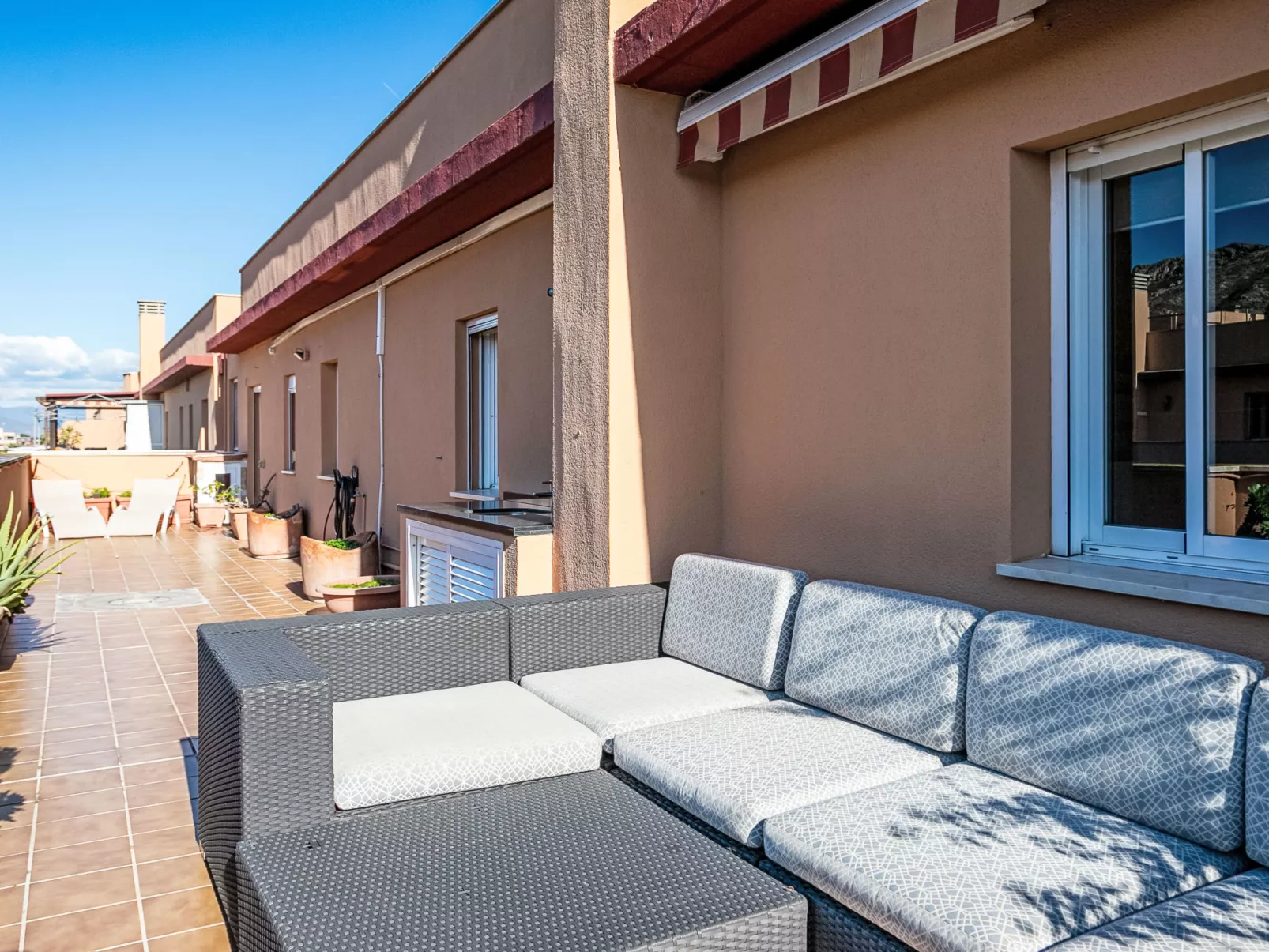 El Pinillo - Outside