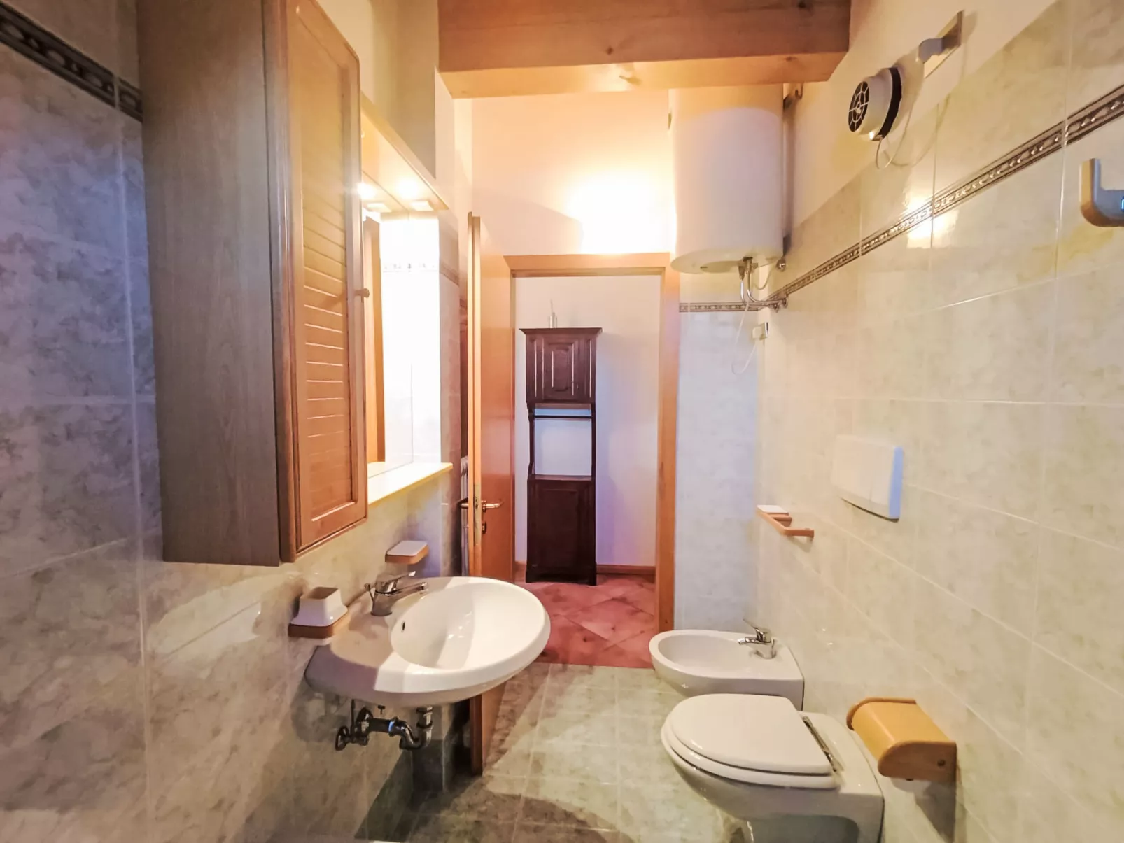 Cesa sot Larsec - Inside