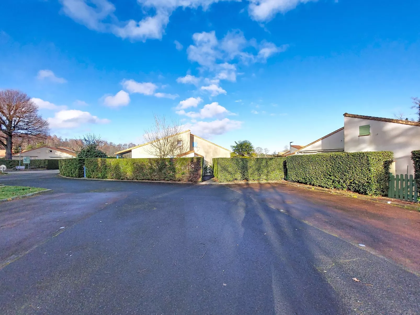 Le Clos des Chênes - Outside