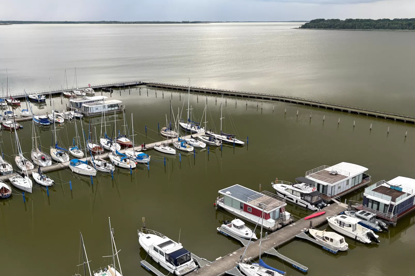 Floating House Rosi - Exterior in summer