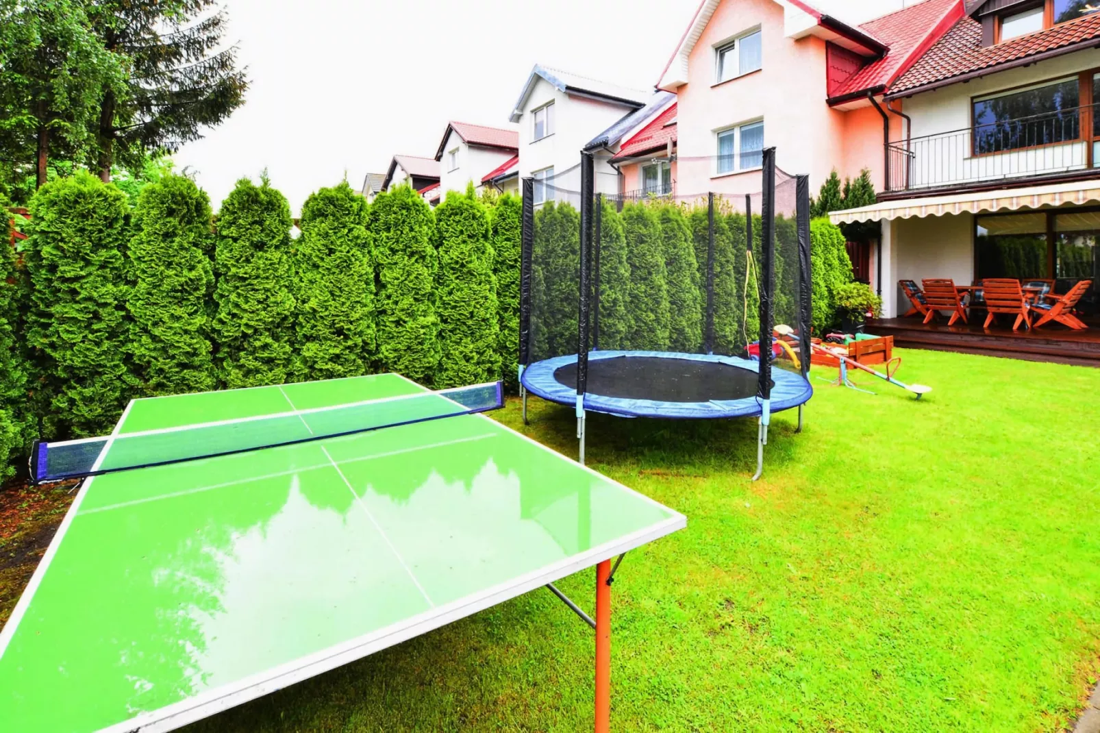 Dom wakacyjny w Kołobrzegu - Gardens in summer