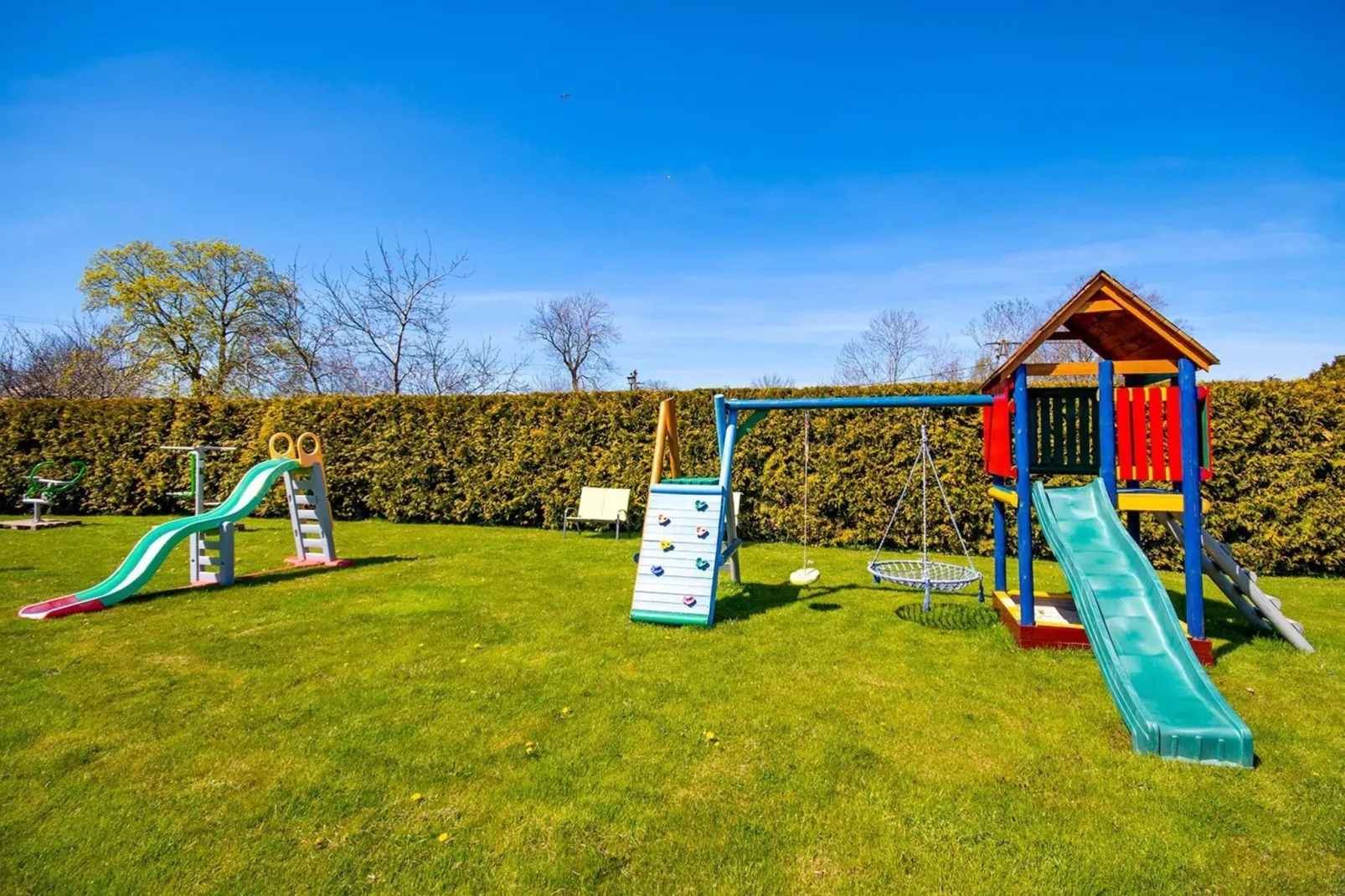 	Domki parterowe TYP A Łącko - Gardens in summer