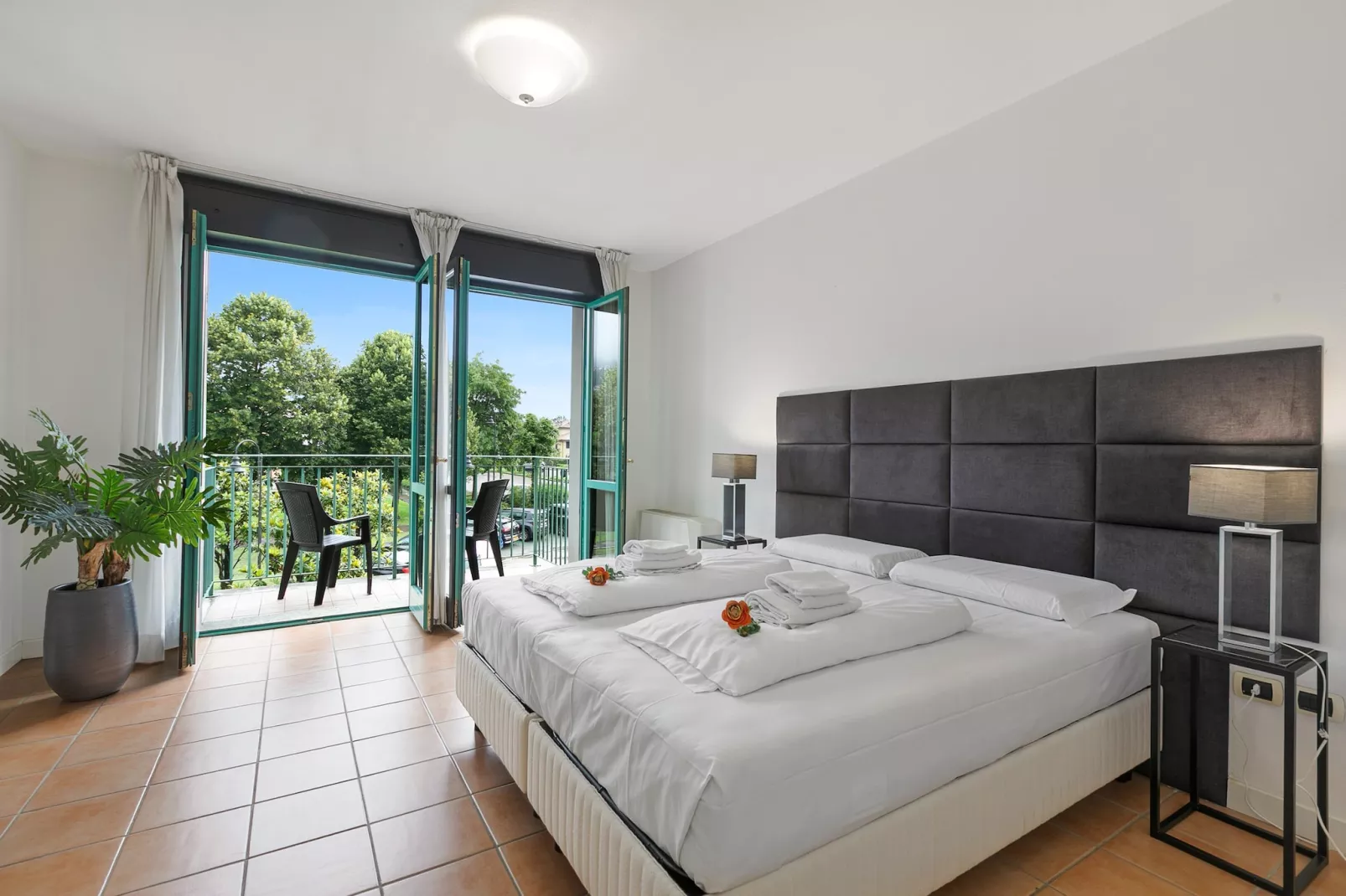 RESIDENCE PORTO LETIZIA - PALACE-1ROOM APT 4 PAX MOUNTAIN VIEW DELUXE8204 - P1MD4 - Bedroom