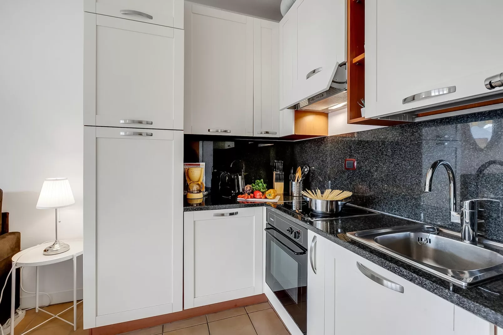 RESIDENCE PORTO LETIZIA - PALACE-1ROOM APT 4 PAX LAKE VIEW DELUXE 8206 - P1LD4 - Küche